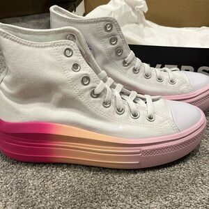 Brand new kids ombré platform converse.
